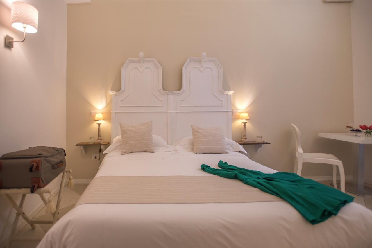 Bed and Breakfast Palazzo Belsanti Лечче Экстерьер фото